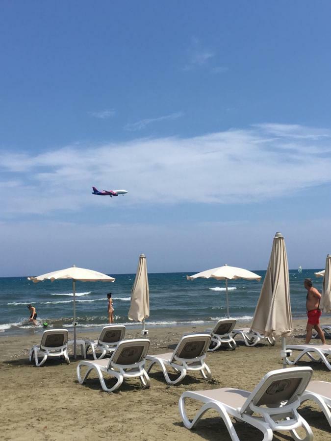 Larnaca Beach Apartment 44 Luaran gambar